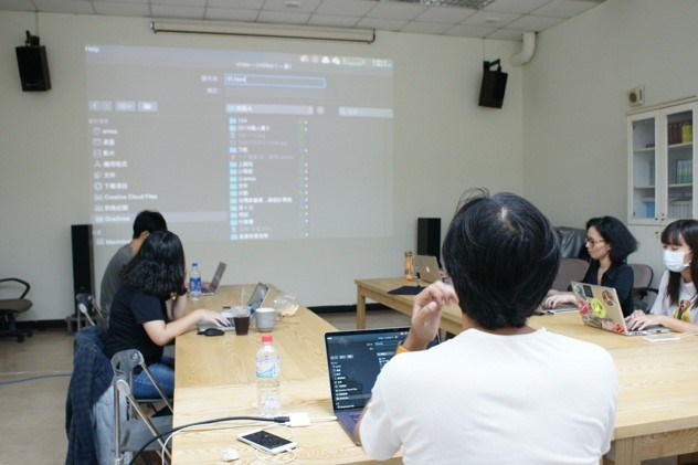 Ｂ-2（工作坊-視覺學院）：造形所－作品呈現網頁設計工作坊