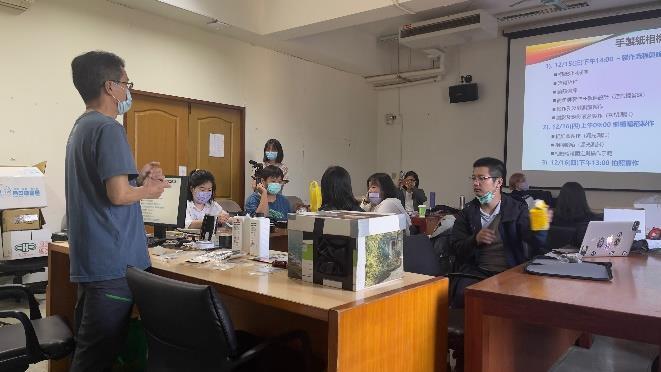 B-2（工作坊-音像學院）：紀錄所－「製造影像」工作坊系列：手製紙相機