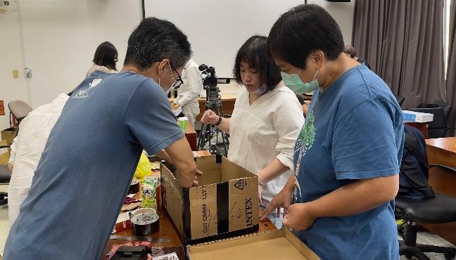 B-2（工作坊-音像學院）：紀錄所－「製造影像」工作坊系列：手製紙相機