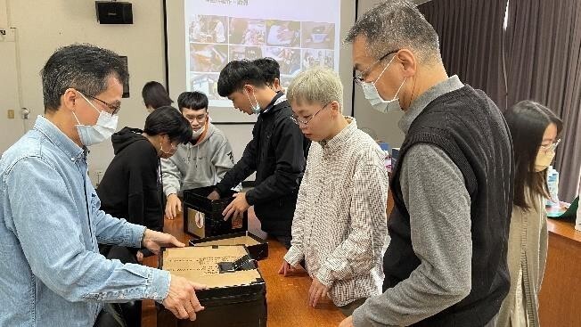 B-2 藝術工作坊與論壇-音像學院-「製造影像」2022工作坊系列2「手製紙相梘」