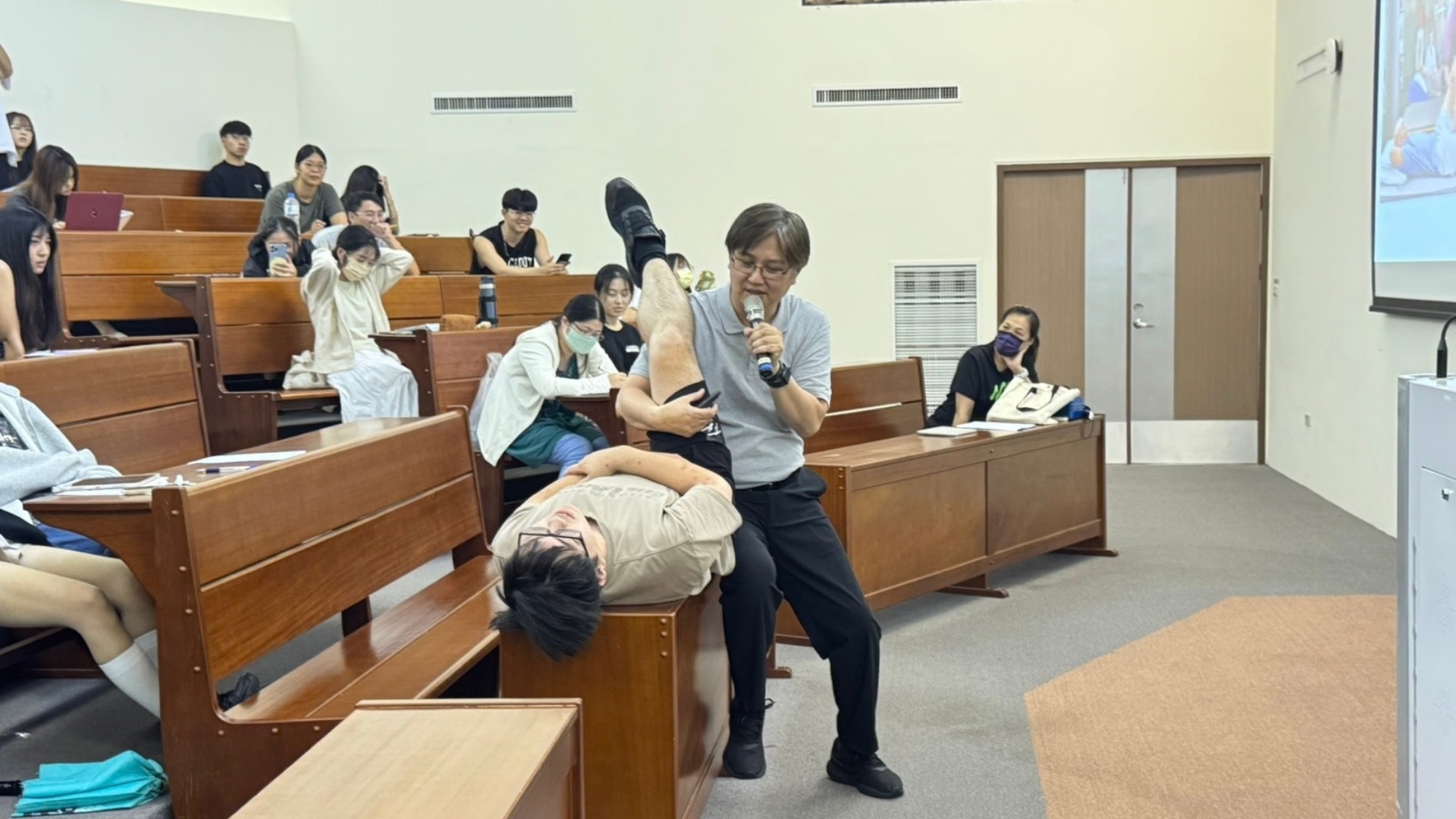 圖片說明