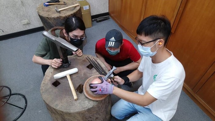 B-2（工作坊-視覺學院）：應用所－金屬鍛敲工作坊 Metal Raising Workshop
