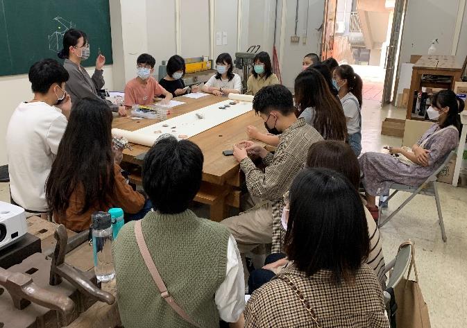 B-2（工作坊-視覺學院）：材質系－金工接力工作坊－寶石鑲嵌、冷接別針、展示燈光