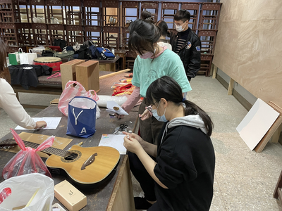 I：善盡社會責任：偏鄉藝術教育扎根與推廣(藝史系：藝術進鄉活動—「作伙佇遮」、「豪土)
