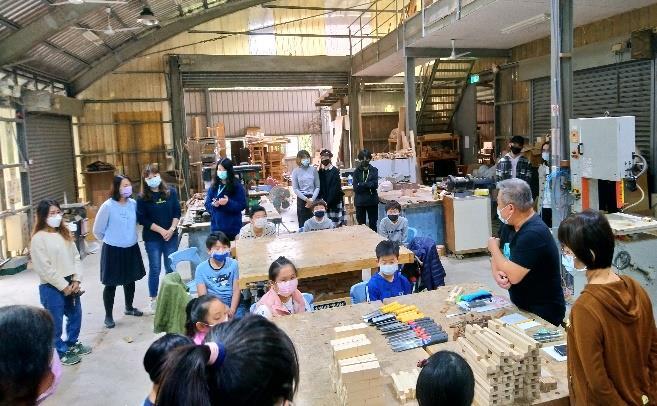 J：提升藝術影響力與文化價值創新(材創系：魯班榫工作坊)